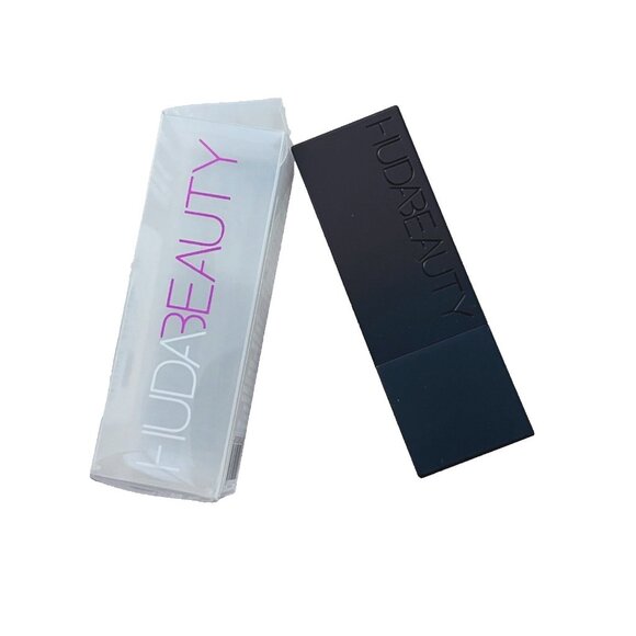 Huda Beauty Power Bullet Matte Lipstick Masque-Rade - Picture 1 of 3